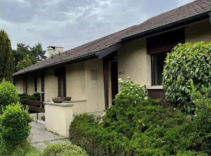 5 Rooms In The Same House