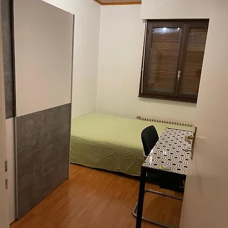 5 In The Same House Appartement *
