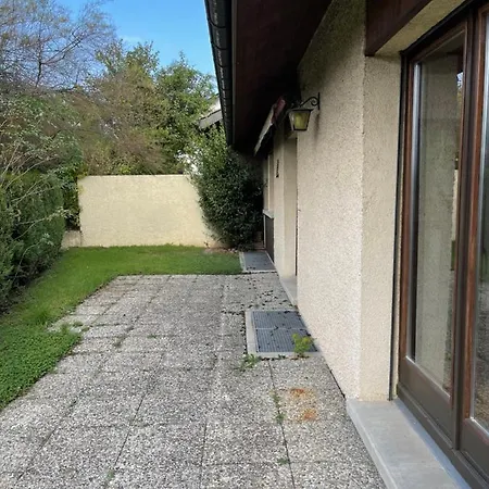 5 In The Same House